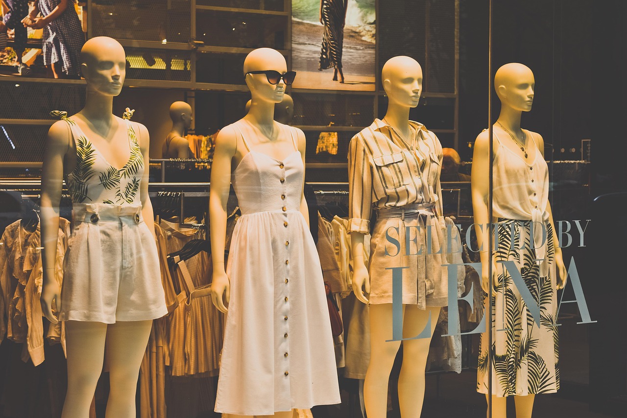 Arara Roupa: Guia Completo, Profissional e Atualizado para Organização, Exposição e Vendas no Varejo